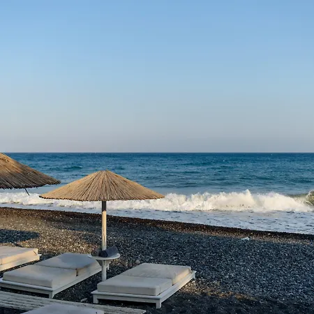 Alesahne Hotel Kamari (Santorini)