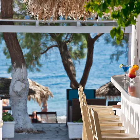 Alesahne Kamari (Santorini)
