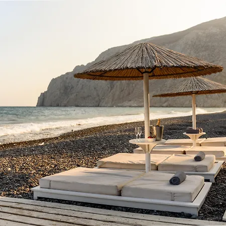 Alesahne 3* Kamari (Santorini)